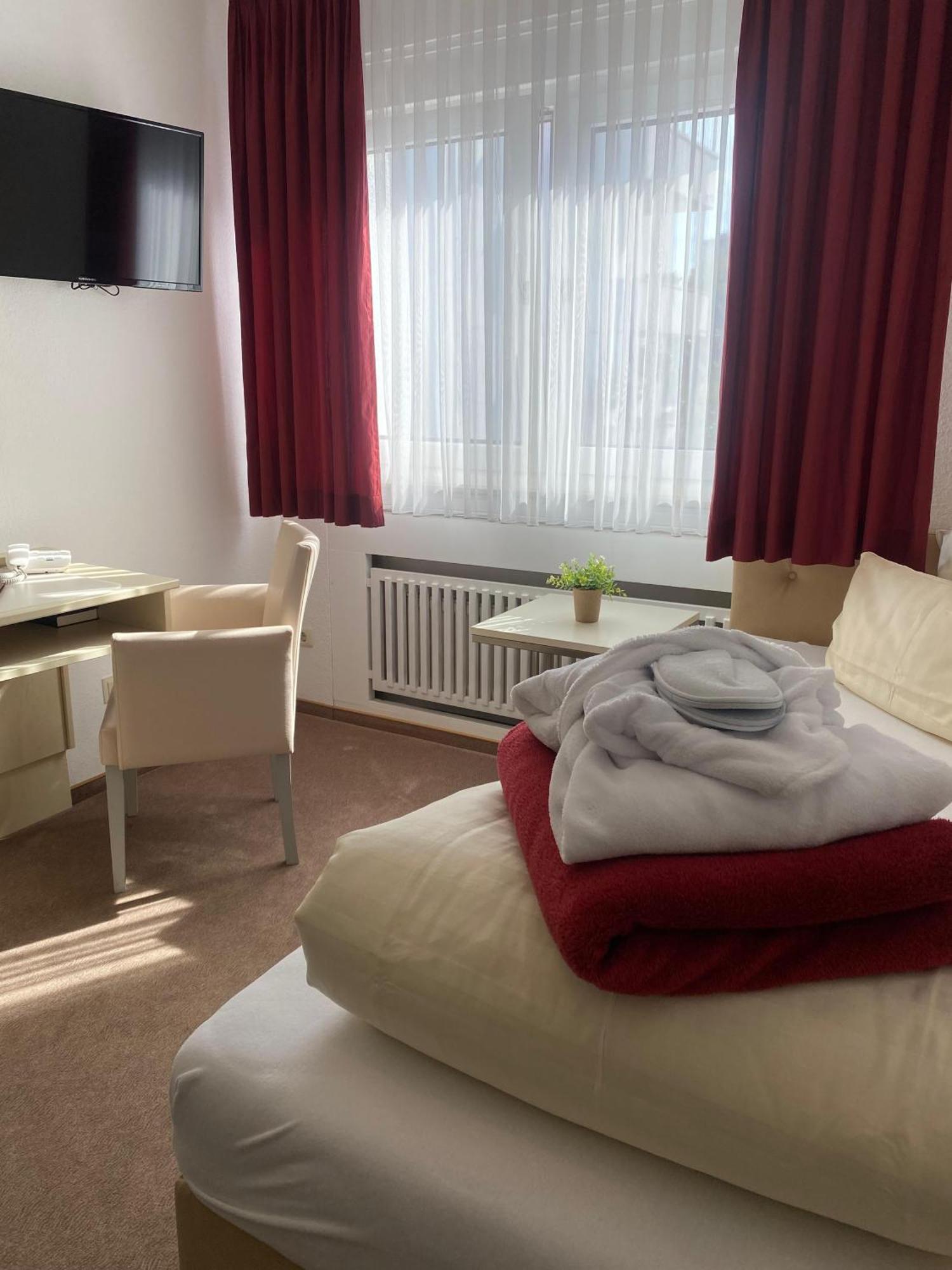 Sletz Parkhotel - Superior Gießen Esterno foto